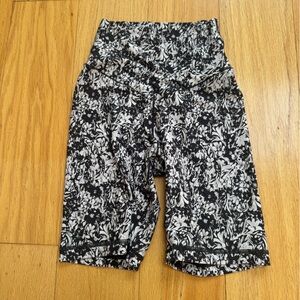 Floral Black and White Shorts aerie offline biker shorts